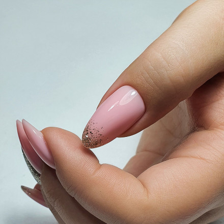 BSG   Base Colloration Hard   #32   20мл   База камуфлирующая жесткая