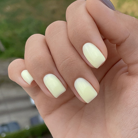 BSG   Base Colloration Hard   #52   20мл   База цветная жесткая